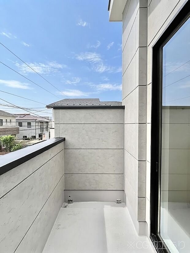 暖かな陽光が降り注ぐバルコニーはお洗濯におすすめ。爽やかな風も心地よいです。