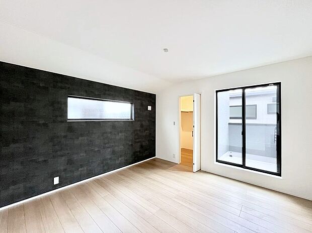 ◆3号棟◆~Bed Room~ 「今日も一日お疲れ様」とご夫婦でゆったりくつろげる寝室。毎日の家事やお仕事に疲れた日はフカフカのベットで癒されてください。テレビや本棚をおいても快適な広さが自慢♪