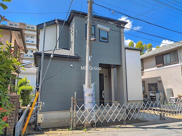 ~Exterior~ 閑静な住宅地で子育て家族にピッタリ。 毎日のお散歩も快適な緑に恵まれたエリアで、自然に包まれた穏やかな暮らしを実現するための、ゆとりある住環境が整っています。