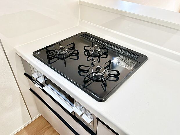 ◆2号棟◆三口ガスコンロでお料理が一気にはかどりそう  　