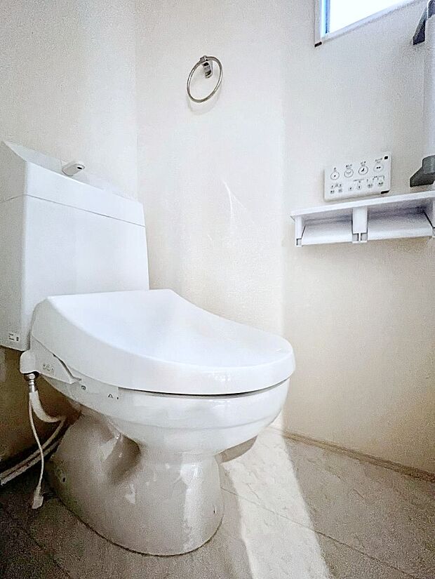 トイレは1階と2階それぞれに配置されていてとても便利です。 