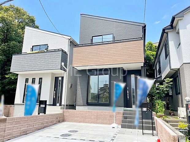 たっぷりの陽光と心地よい風が舞い込む住まい