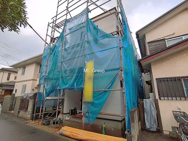 ～Exterior～　四季を通じて自然と触れ合えるスポットが多く、お散歩やジョギング、週末のご家族での遊びに最適です。開放感とゆとりに包まれた理想の住まいがここにあります。  