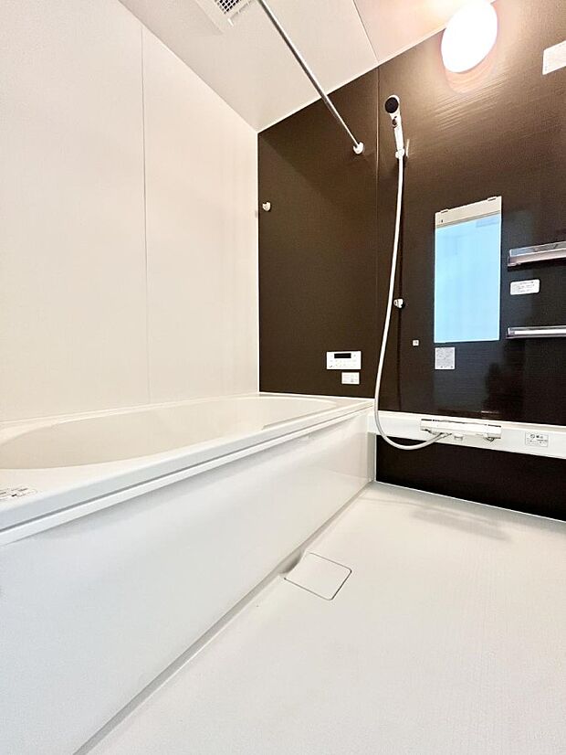 ～Bath Room～　広いバスルーム♪ゆったりと1日の疲れを癒して、充実した日々をお送りください。※同仕様写真