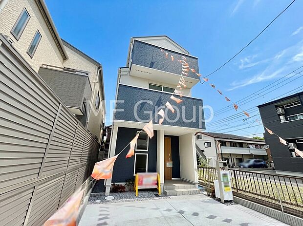 ~Exterior~ 閑静な住宅地で子育て家族にピッタリ。 毎日のお散歩も快適な緑に恵まれたエリアで、自然に包まれた穏やかな暮らしを実現するための、ゆとりある住環境が整っています。