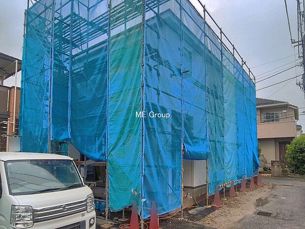 ◆1号棟◆～Exterior～　角地により陽当り・風通し良好です。うららかな陽射しがどのお部屋にも降り注ぎますように、快適さを追求した間取設計。生活を恵みの豊かな永住の地へと変えてくれます。
