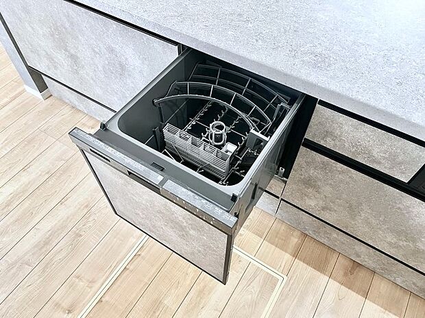 面倒なお片づけは食洗機にお任せ!家事の負担が減って、時間にも気持ちにもゆとりができます。