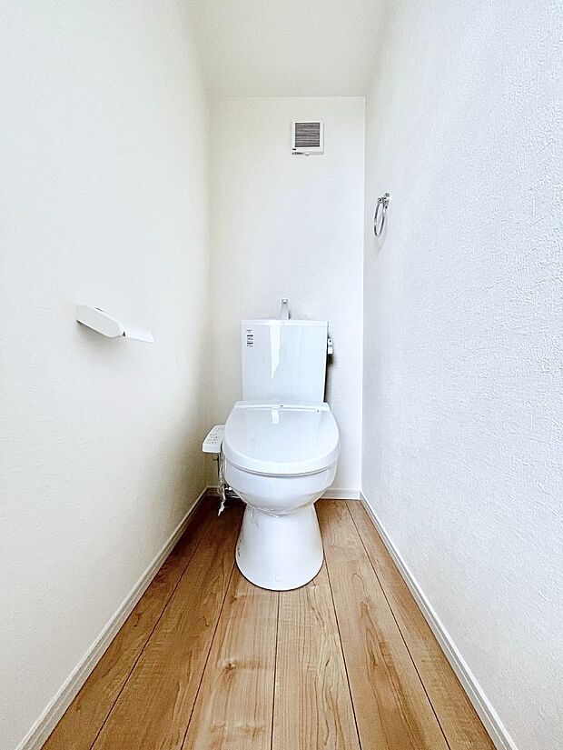 トイレは1階と2階それぞれに配置されていてとても便利です。