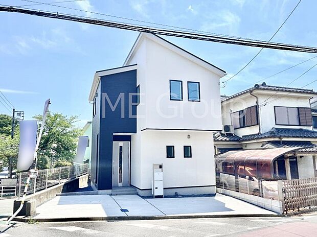 ～Exterior～　一戸建ての大きなメリットは、自分達の「土地」を「自由に」使える事です。ガーデニングやＤＩＹ，車やバイクの趣味など様々な用途で利用できます。