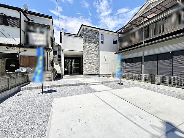 ~Exterior~ 閑静な住宅地で子育て家族にピッタリ。 毎日のお散歩も快適な緑に恵まれたエリアで、自然に包まれた穏やかな暮らしを実現するための、ゆとりある住環境が整っています。