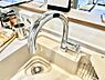 設備：水栓に触れずに吐止水ができるタッチレス水栓  