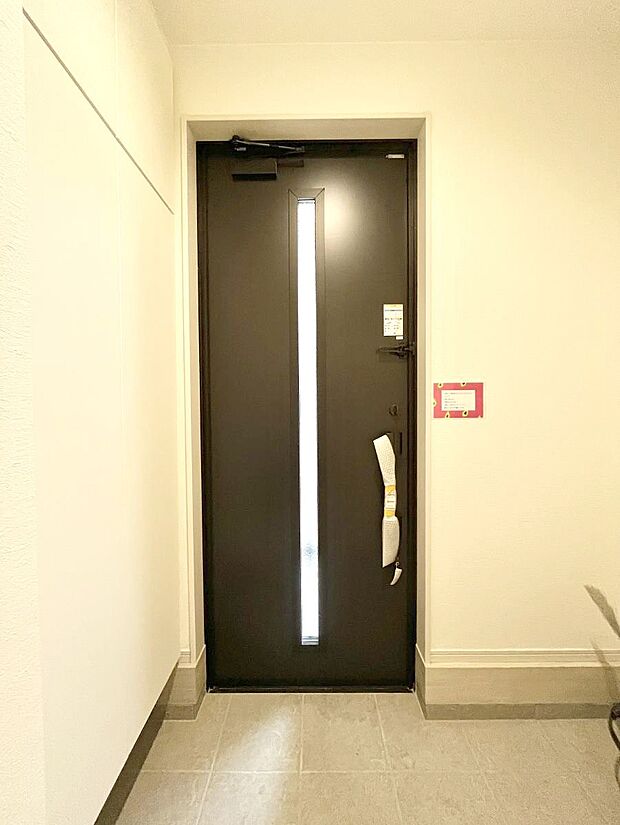 明るい玄関はお客様をお出迎えするのにぴったりです!