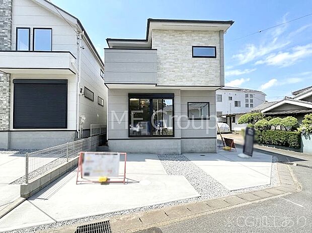 洗練された外観、上質な住空間が広がる室内は永く安心して過ごせる住居です。