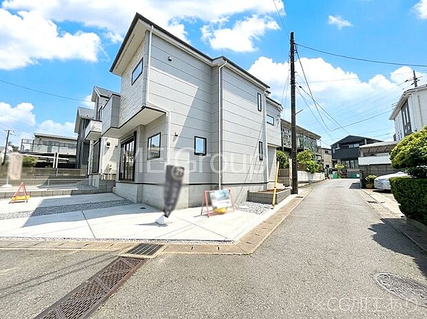 前面道路はきちんと整備されています