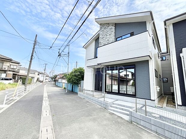 ~Exterior~ 住宅地になっているので車量も少なく、静かな立地です。子育て環境も良好です♪♪周辺環境もあわせてご案内させて頂きます。