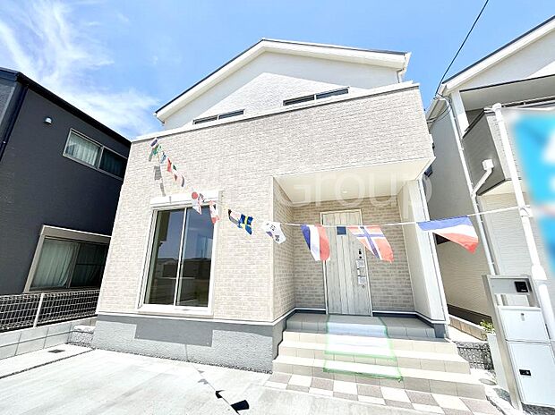 ◆1号棟◆~Exterior~ 首都圏で憧れのスローライフ♪緑に囲まれた土地は都会の喧騒を忘れられそう。四季を通じて自然と触れ合えるスポットが周辺には盛りだくさん!住みたくなる家。暮らしたい町。