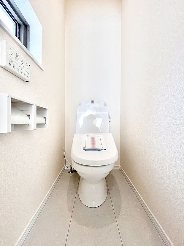 トイレは1階と2階それぞれに配置されていてとても便利です。 