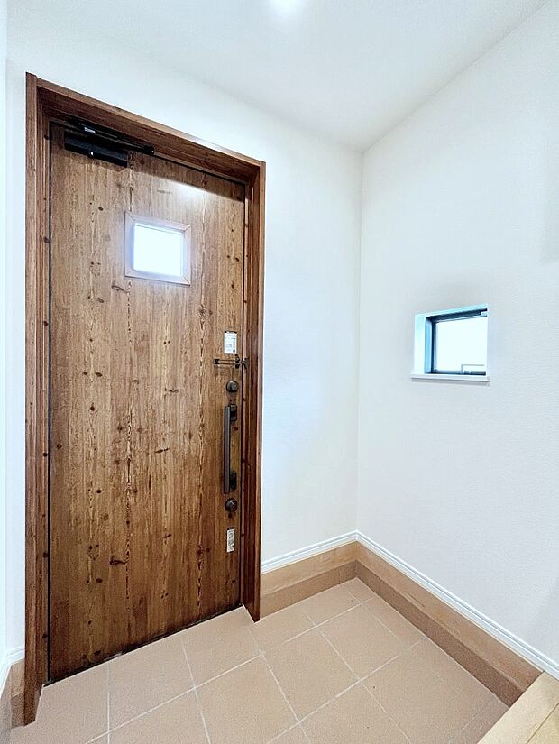 家族の帰宅やお客様をあたたかく迎える玄関