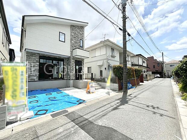 前面道路はきちんと整備されています