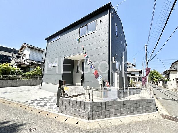角地なので日当たりも良く、お家が堂々として見えます。