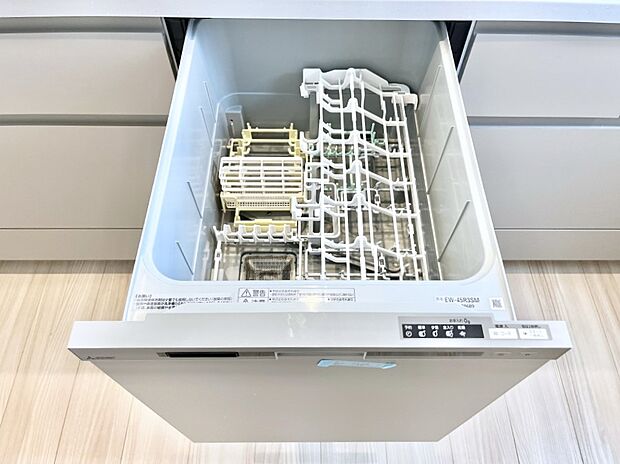 ◆3号棟◆面倒なお片づけは食洗機にお任せ！家事の負担が減って、時間にも気持ちにもゆとりができます。