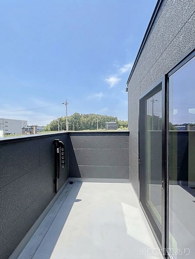 ◆1号棟◆~Balcony~ バルコニーは温かい陽がさしこみ、お布団や洗濯物を気持ちよく干すことができます。使いやすく開放的なバルコニーです♪陽ざしがたっぷり降り注ぐ、バルコニー付き住まい。
