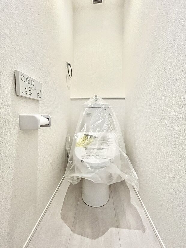 トイレは1階と2階それぞれに配置されていてとても便利です。 