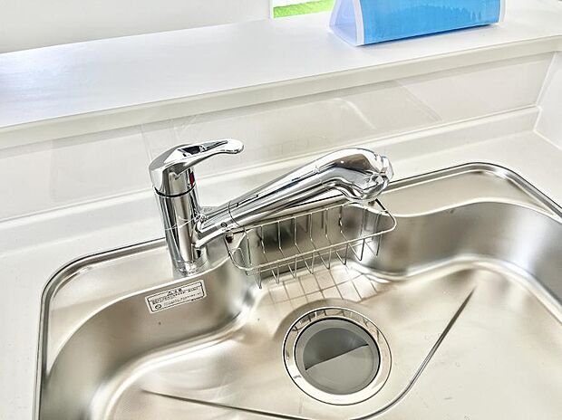 いつでも清潔なおいしいお水を。一つの水栓で水道水と浄水を使い分け。