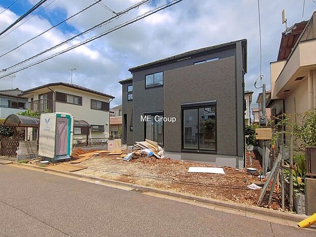 ～Exterior～　閑静な住宅地で子育て家族にピッタリ。毎日のお散歩も快適な緑に恵まれたエリアで、自然に包まれた穏やかな暮らしを実現するための、ゆとりある住環境が整っています。