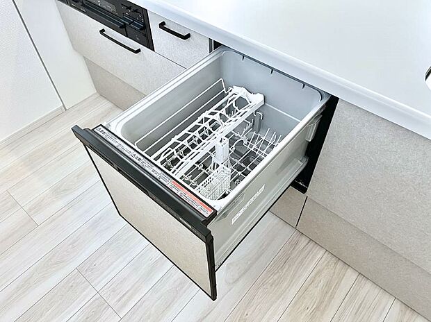 面倒なお片づけは食洗機にお任せ！家事の負担が減って、時間にも気持ちにもゆとりができます。
