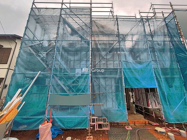◆A号棟◆～Exterior～　閑静な住宅地で子育て家族に最適。緑に恵まれたエリアでお散歩も快適で、自然に包まれた穏やかな暮らしを叶える住環境です。緑の潤いを感じながらホッと過ごせそう。
