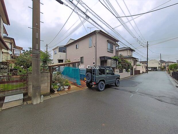 ~Exterior~ 前面道路:西 5.71m 公道 住宅地になっているので車量も少なく、静かな立地です。子育て環境も良好です♪♪周辺環境もあわせてご案内させて頂きます。