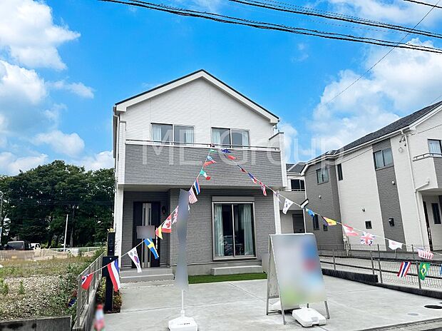 溢れる陽光でご家族の笑顔も輝く