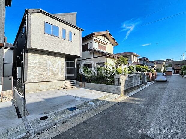 ~Exterior~ 北西側公道 幅6m前面道路が広いため駐車しやすい!ストレスフリーでカーライフを楽しめそうですね。毎日の運転も安心して快適に行えます。