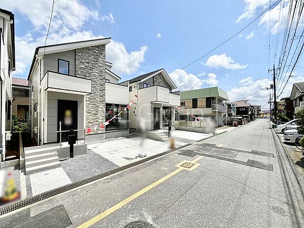 ～Exterior～　前面道路：南西 6m 公道　前面道路は閑静な住宅地をはしる車通りの少ない道路。駐車の出し入れもらくらくです！ご不明点・現地見学のご希望は、お気軽にお問い合わせください！