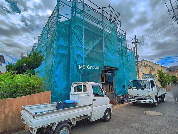 ◆1号棟◆～Exterior～　周辺には学校や買物施設もあり生活、子育てに適した環境が広がっています！「永住地」として、物件のご見学だけではなく、周辺の環境や通学できる学校についてもご相談ください！