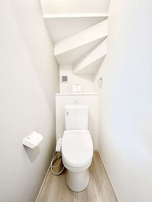 トイレは安心の2箇所！朝のバタバタも一安心です。 