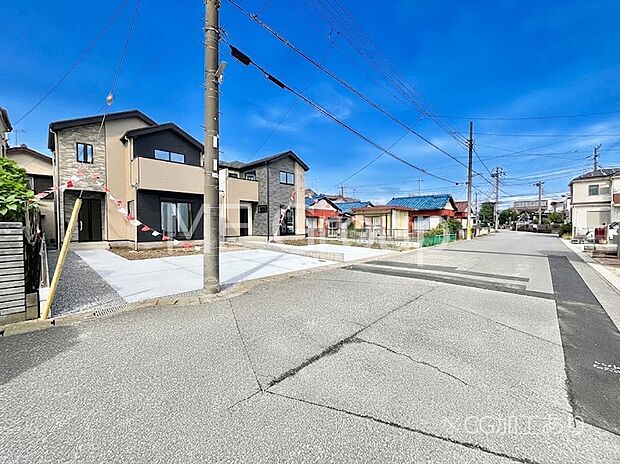 ～Exterior～　前面道路：東 7.55m 公道　前面道路は閑静な住宅地をはしる車通りの少ない道路。駐車の出し入れもらくらくです！ご不明点・現地見学のご希望は、お気軽にお問い合わせください！