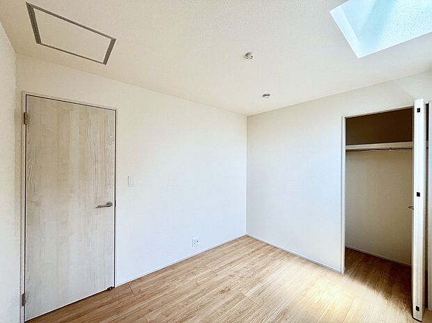 ◆3号棟◆~Bed Room~ 子供部屋はお子様にとって大変重な役割があります。子供一人で過ごす空間を与えることで、宿題や勉強時間も自然と増えまた自ら部屋の片付けや掃除なども促すことに繋がります。