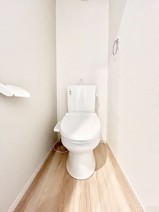 トイレは安心の2箇所！朝のバタバタも一安心です。 
