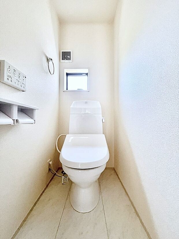 トイレは1階と2階それぞれに配置されていてとても便利です。