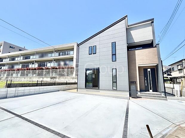 たっぷりの陽光と心地よい風が舞い込む住まい