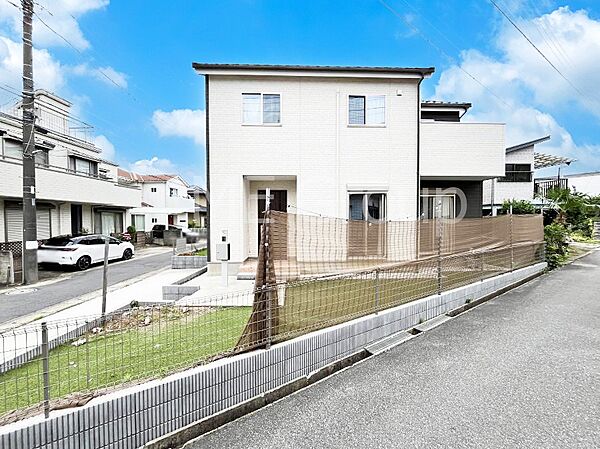 溢れる陽光でご家族の笑顔も輝く