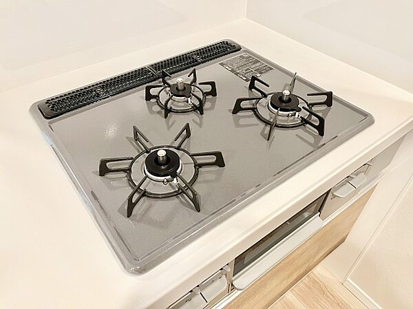 三口ガスコンロでお料理が一気にはかどりそう  　