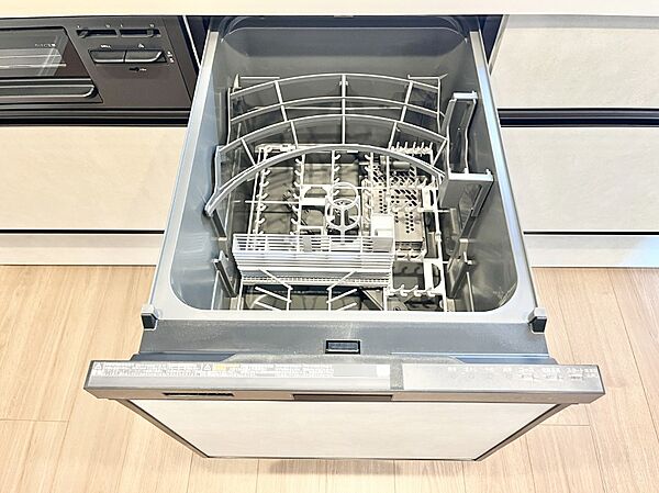 面倒なお片づけは食洗機にお任せ！家事の負担が減って、時間にも気持ちにもゆとりができます。