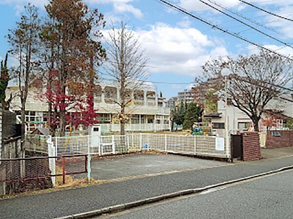 幼稚園・保育園 600m 作草部保育園