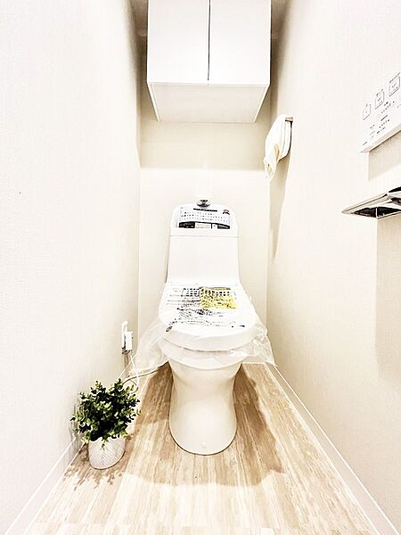 トイレは温水洗浄機能付き
