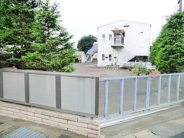 幼稚園・保育園 1100m 認定こども園 アイリス幼稚園