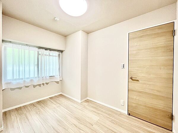 爽やかな日差しがお部屋全体を優しく包み込んでくれます　