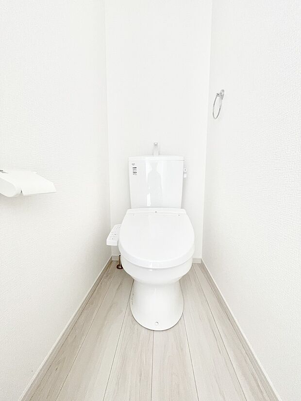 トイレは安心の2箇所!朝のバタバタも一安心です。